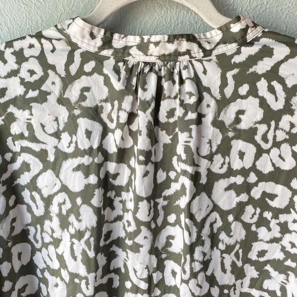 Elizabeth and James Green + White animal print long sleeve shirt dress, Size XL - Picture 9 of 12